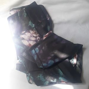 CALIA by CARRIE UNDERWOOD printed cropped legging